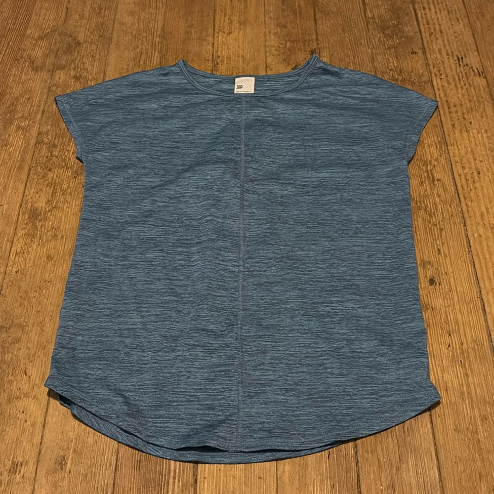 Tee shirt